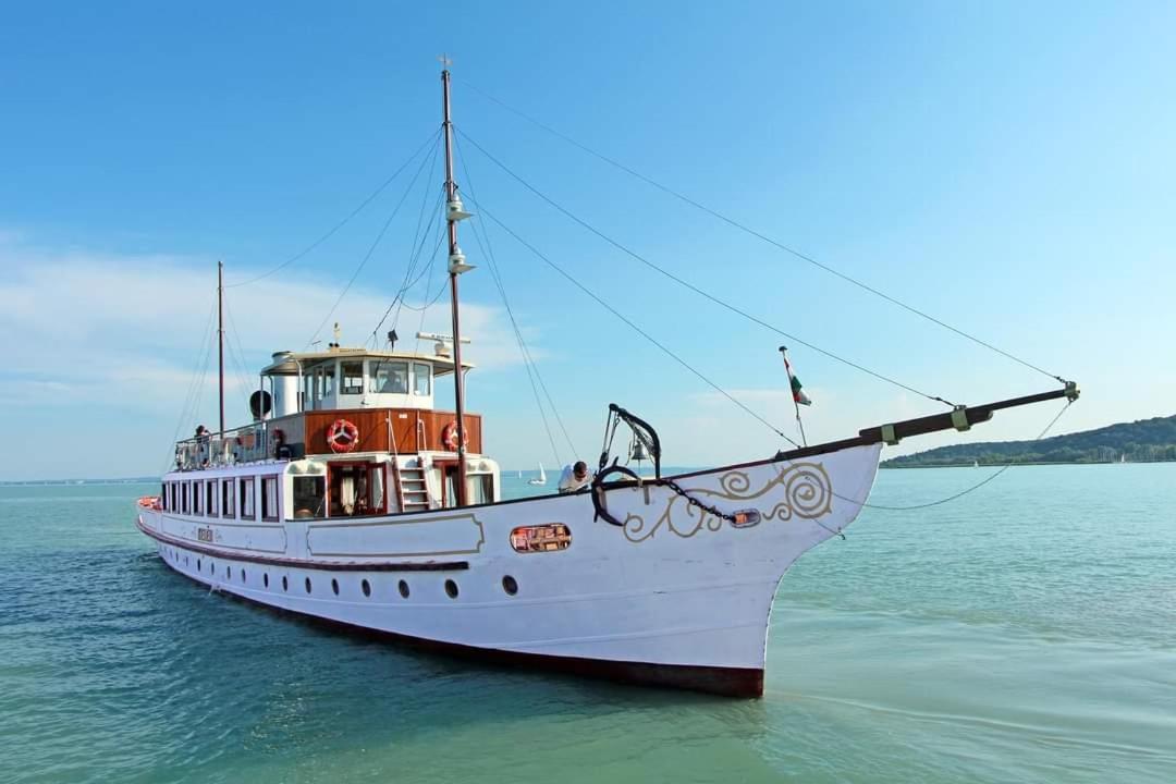 Balaton Wellness Apartman ชิโอฟก ภายนอก รูปภาพ